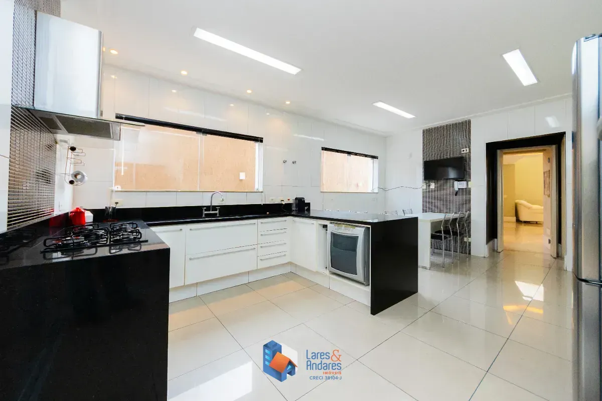 Imagem Casa para venda em Alto da Lapa com 3 quartos, sendo 3 suítes, 356m²