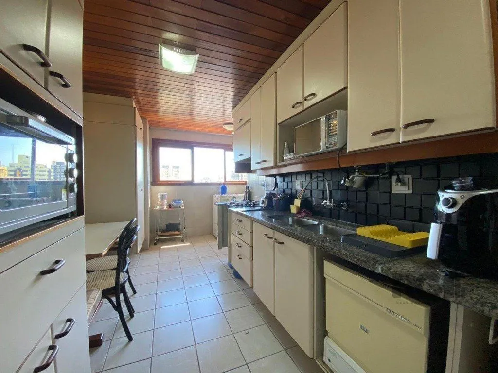 Imagem Cobertura Duplex para Venda - 269,97², 3 dorm, 1 suite, 2 vagas - Menino Deus