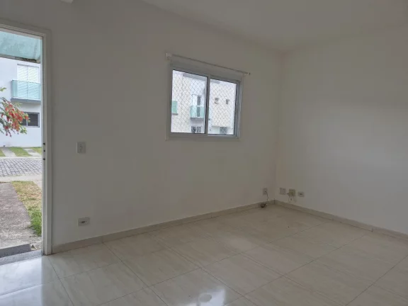 Imagem Sobrado para alugar com 2 quartos, sendo 2 suítes, no condomínio Villa Juçaras, Atibaia - SP
