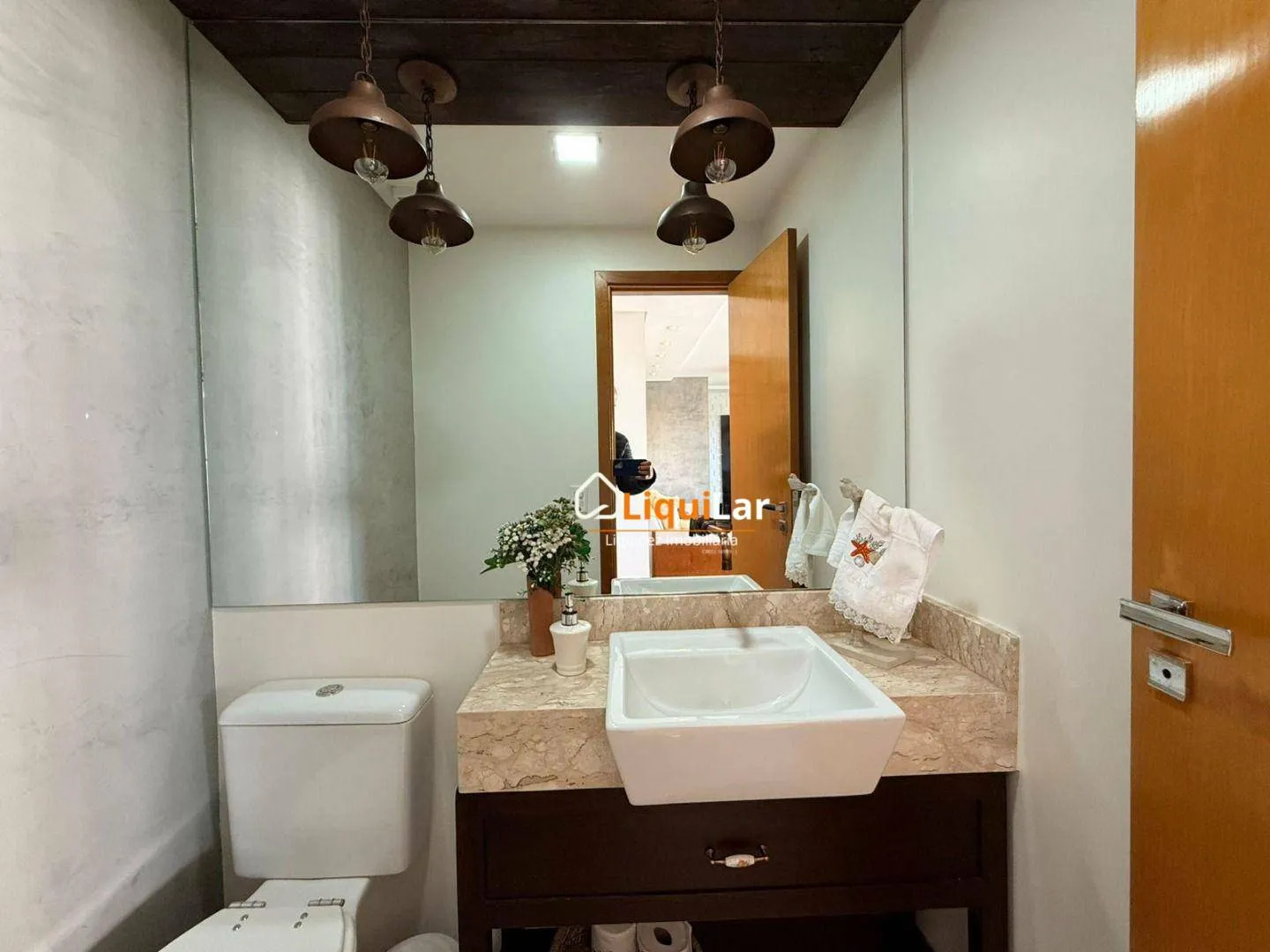 Imagem Apartamento de Alto Padrão no Johan Strauss com 3 Suítes, Planejados e 3 Vagas na Av. Mato Grosso