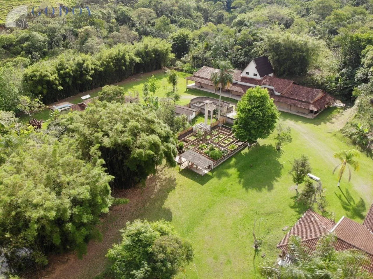 Imagem EXCELENTE SÍTIO AOS PÉS DA SERRA DA MANTIQUEIRA.