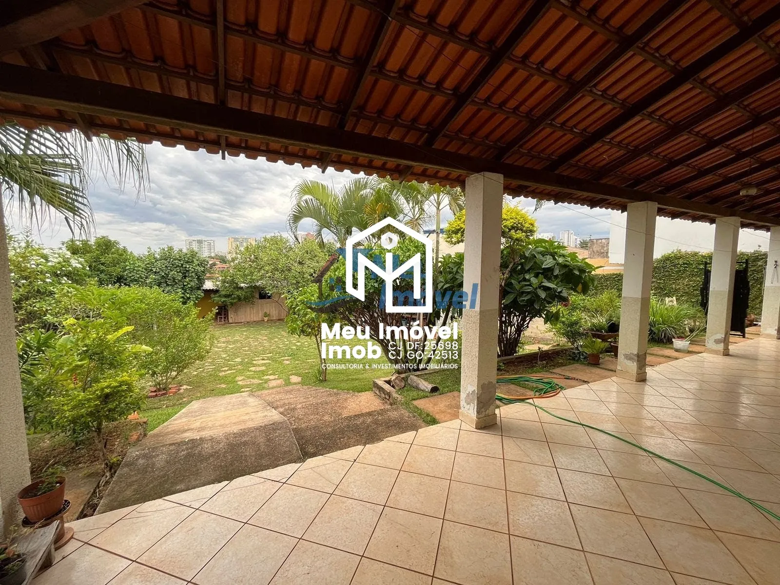 Imagem Casa 3 Quartos 2 Suítes 8 Vagas 800m² 100% Laje Escriturado
