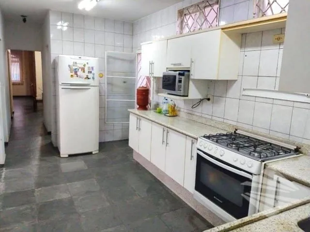 Imagem Casa à venda 3 Quartos, 1 Suite, 2 Vagas, 240M², Centro, Taubaté - SP