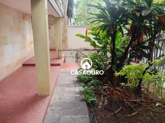 Imagem Casa com 4 quartos à venda, 245 m² - Santo Antônio - Belo Horizonte/MG