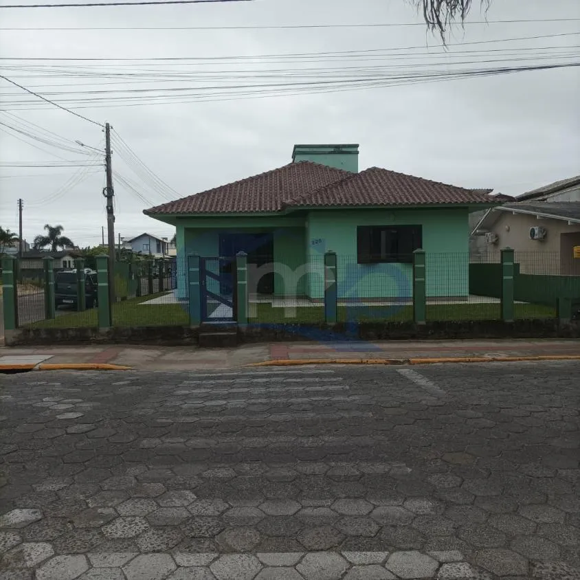 Imagem Casa a venda com 3 dormitorios no centro do Passo de Torres/SC