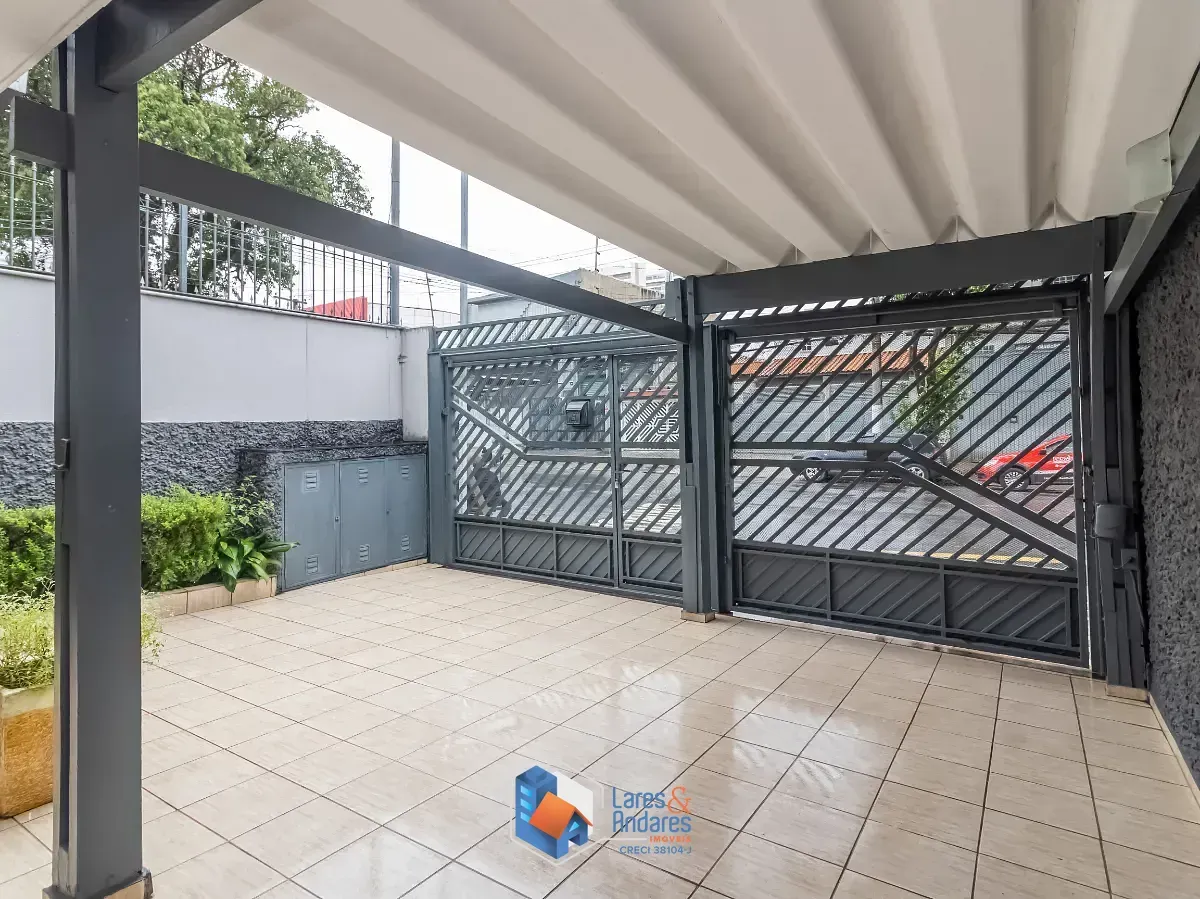 Imagem Sobrado para venda em Vila Anastácio com 4 quartos, 200m²