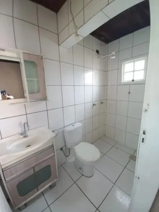 Imagem Casa de alvenaria com pátio, piscina Igui e churrasqueira no Parque dos Eucaliptos em Gravataí/RS