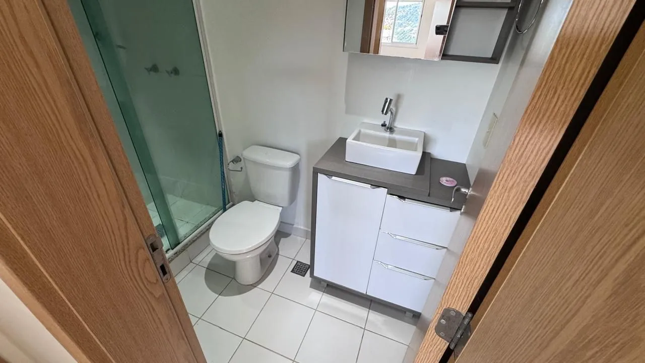 Imagem Excelente apartamento semi mobiliado, com vaga e infra completa