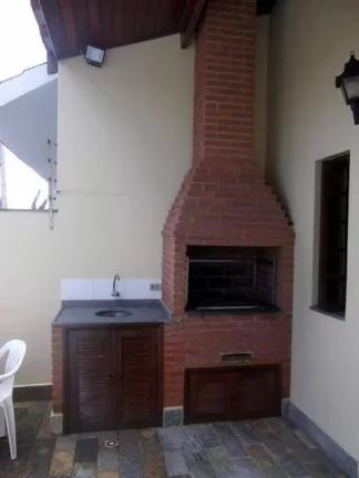 Imagem CASA COM PISCINA PERTINHO DA PRAIA