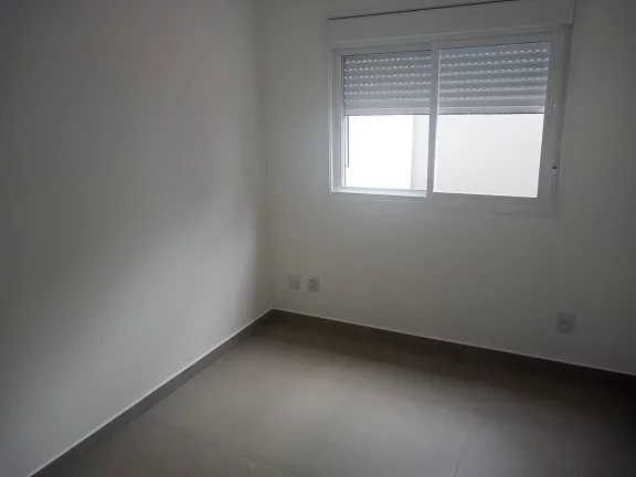 Imagem EXCELENTE IMÓVEL, Casa térrea 95m², três dormitórios, suíte, Cond. Fechado