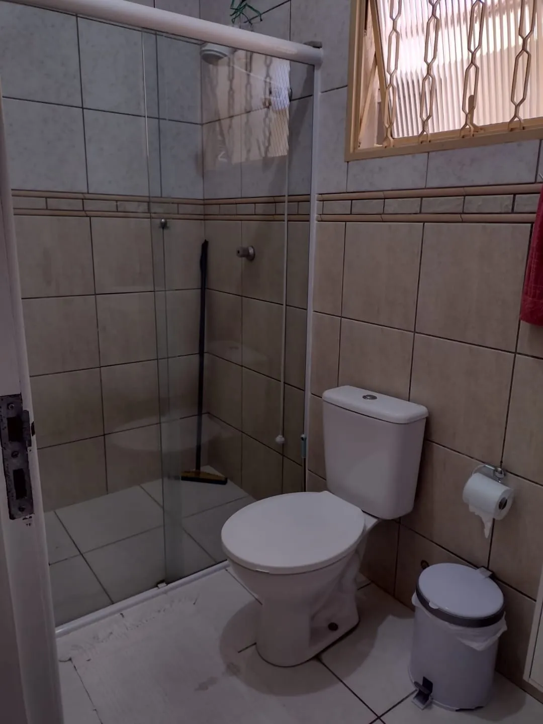 Imagem Casa à venda 2 Quartos, 1 Vaga, 125M², Parque São Domingos, Pindamonhangaba - SP