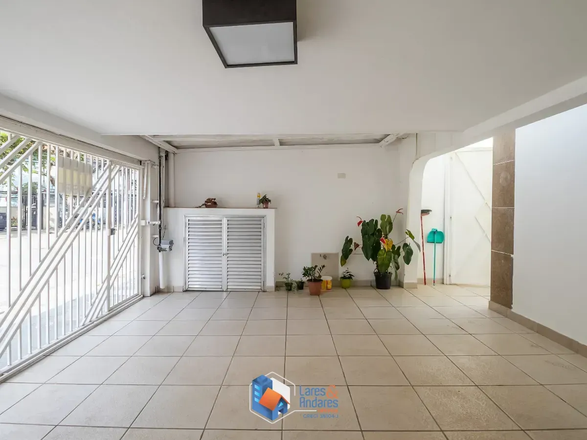 Imagem Sobrado para venda em Chácara Santo Antônio (Zona Sul) com 3 quartos, sendo 1 suíte, 230m²