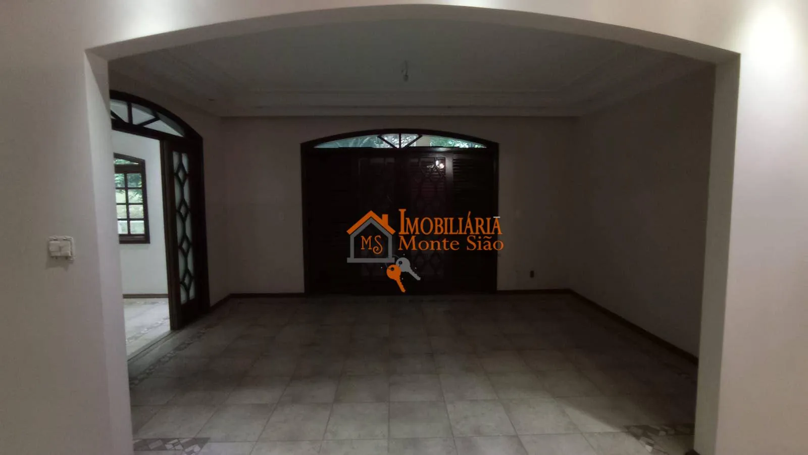 Imagem Sobrado com 5 dormitórios à venda, 570 m² por R$ 1.500.000,00 - Jardim Santa Mena - Guarulhos/SP