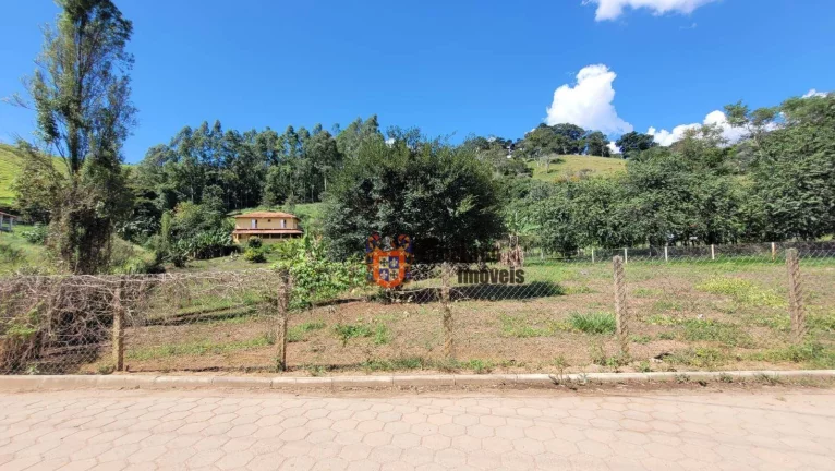 Imagem Chácara com 6 dormitórios à venda, 7200 m² por R$ 1.200.000,00 - Ezequiel - Gonçalves/MG