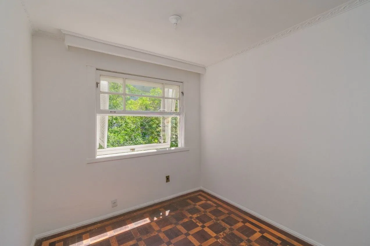 Imagem Apartamento Amplo de Esquina com 93m² no Bairro Petrópolis