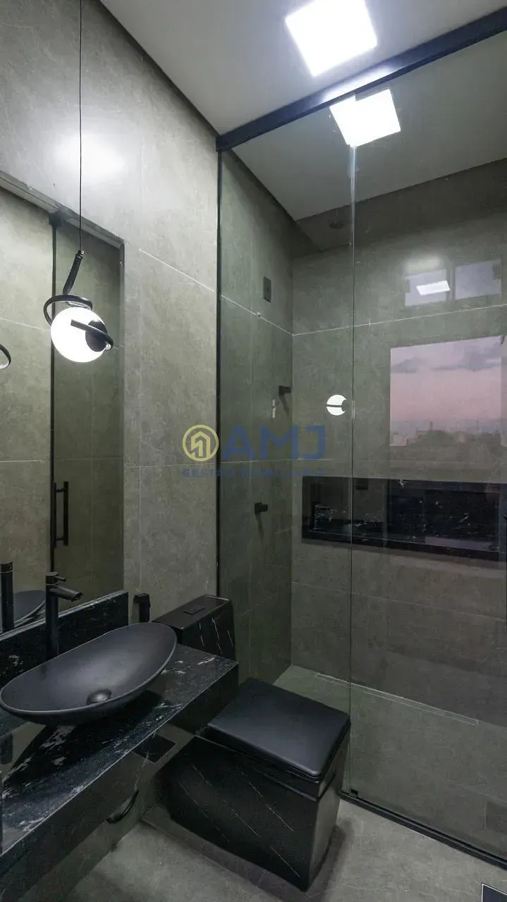 Imagem Casa Térrea à Venda no Condomínio Parqville Jacarandá - Aparecida de Goiânia/GO