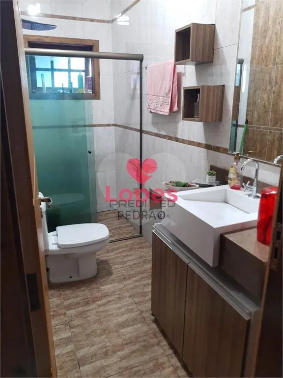 Imagem Casa de 3 quartos, 223m² no bairro Vila Antonieta I, em Lençóis Paulista