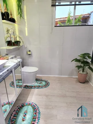 Imagem Casa a venda, 03 quartos c/suíte, 08 vagas, edícula, piscina em São José dos Pinhais PR