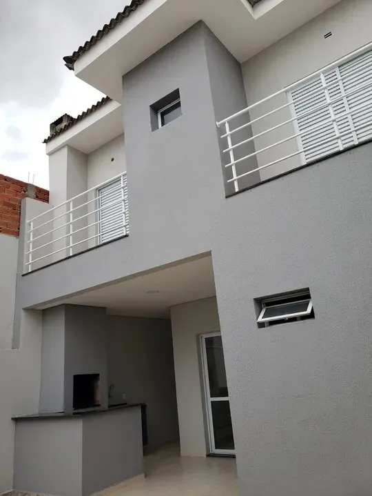 Imagem Casa em Condomínio à Venda em Sorocaba-SP, Bairro Horto Florestal: 3 Quartos, 1 Suíte, 1 Sala, 4 Banheiros, 2 Vagas, 164m².