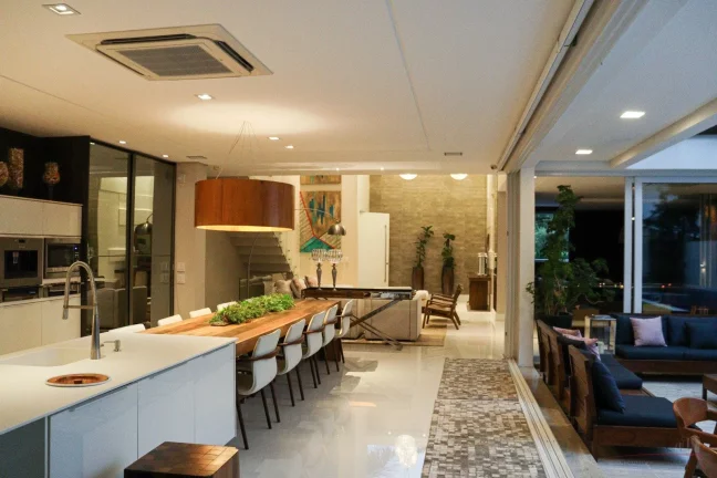 Imagem Casa impecável em todos os sentidos! Integração é a palavra de ordem nesse projeto maravilhoso a...