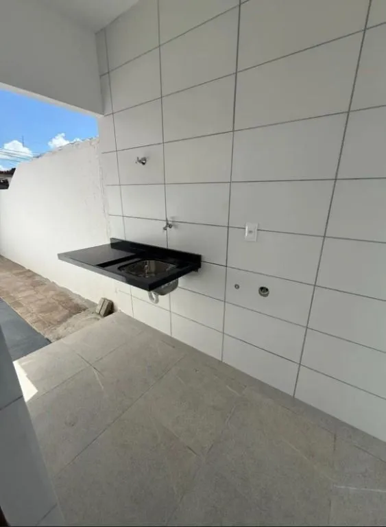 Imagem Casa com Piscina à Venda nos Bancários - Conforto e Lazer para sua Família