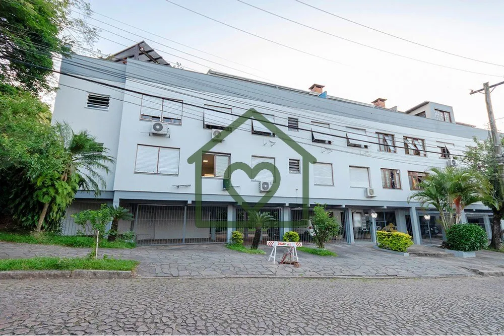 Imagem Descubra a oportunidade de residir em um magnífico apartamento reformado em Porto Alegre, situado n...