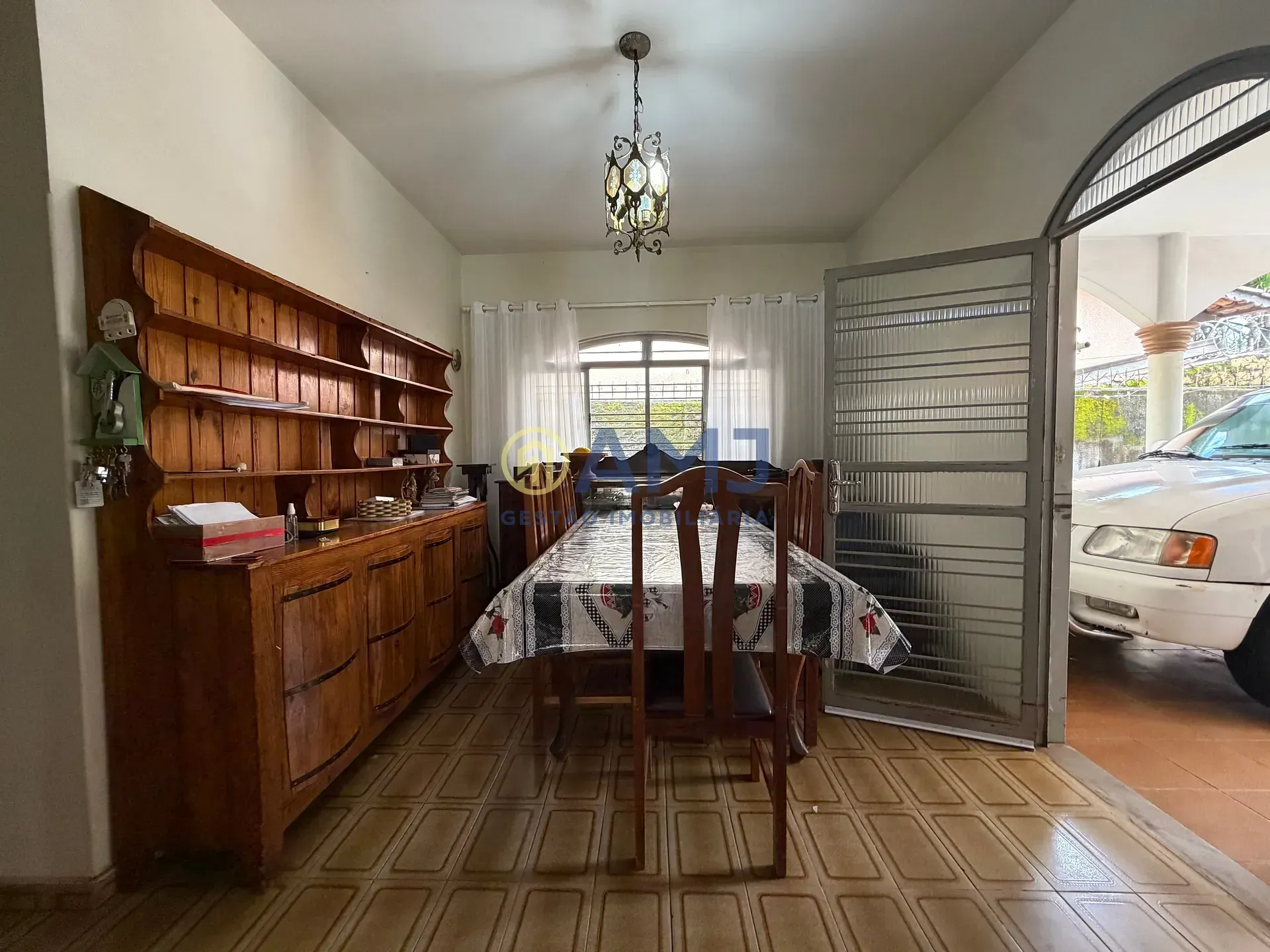 Imagem Casa à venda no Setor Sudoeste - Goiânia | Lote amplo com edícula completa