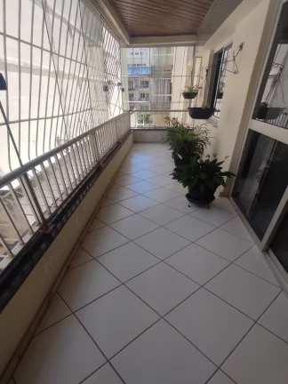 Imagem Apartamento na Praia do Morro com elevador na quadra do mar