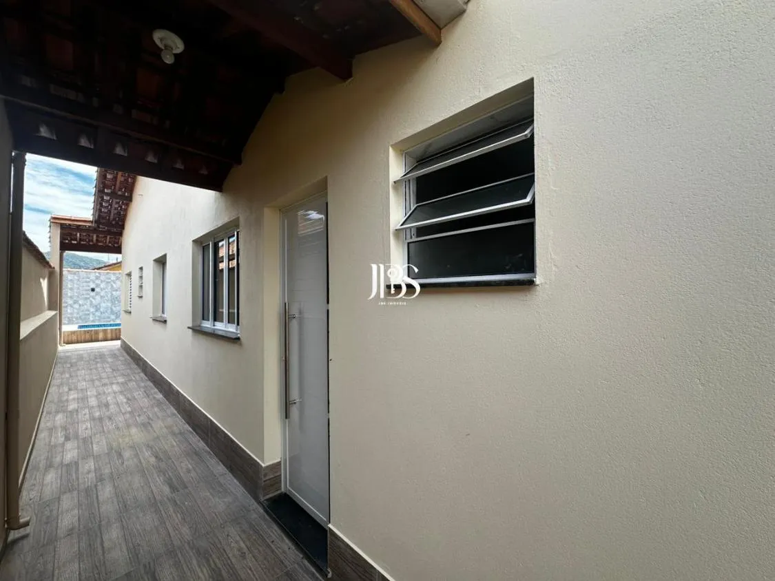 Imagem EXCELENTE CASA NOVA COM PISCINA À VENDA EM ITANHAÉM