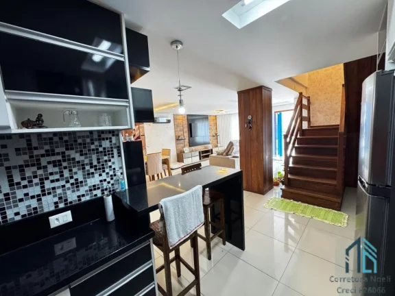 Imagem Sobrado decorado, mobiliado, 04 quartos c/suíte, closet, área gourmet em São José dos Pinhais PR
