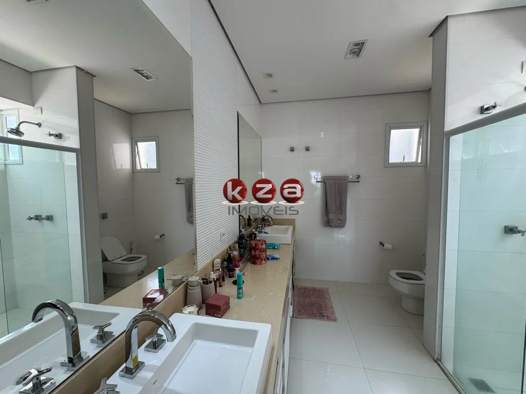 Imagem Luxuosa casa em condomínio à venda em Valinhos-SP, no Condomínio Porto Seguro Village: 3 quartos, 3 suítes, 2 salas, 5 banheiros, 2 vagas, 454m².