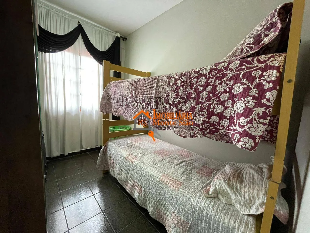 Imagem Sobrado com 3 dormitórios à venda, 200 m² por R$ 689.000,00 - Jardim Vila Galvão - Guarulhos/SP