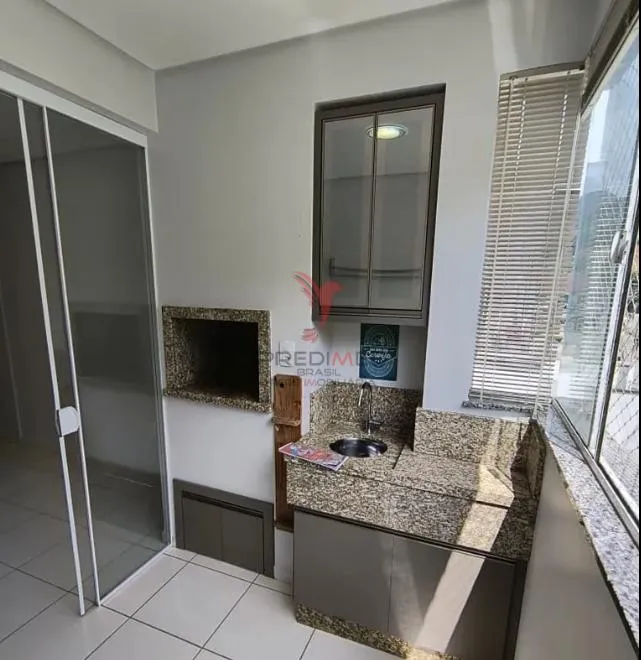 Imagem Apartamento de 2 Quartos Semi Mobiliado, sacada com churrasqueira, no Jaraguá Esquerdo. SC