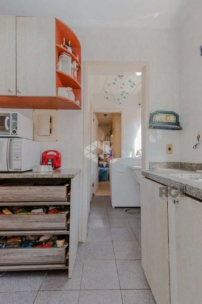 Imagem Vende-se excelente cobertura 2 quartos com suíte, 3 vagas de garagem com 156m² no Petrópolis