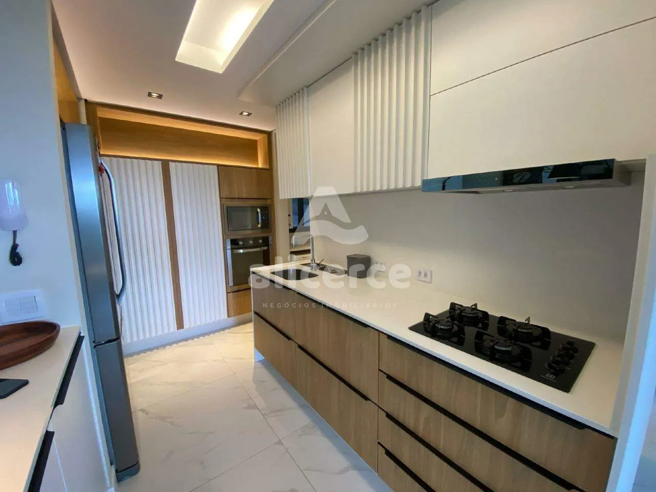 Imagem Apartamento à venda com 3 quartos 3 suítes, 140,23m² em Campeche Florianópolis