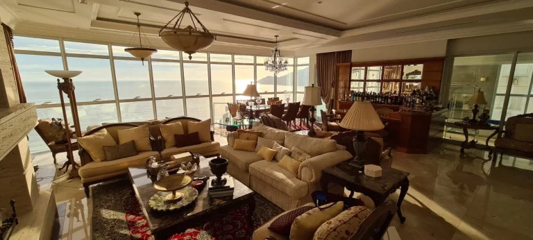 Imagem Apartamento alto padrão frente mar em Balneário Camboriú.