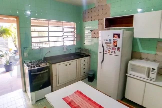 Imagem Casa de 3 dormitórios sendo 1 suíte, 2 banheiros, 2 vagas, com 110m² em Paulicéia, São Bernardo do Campo