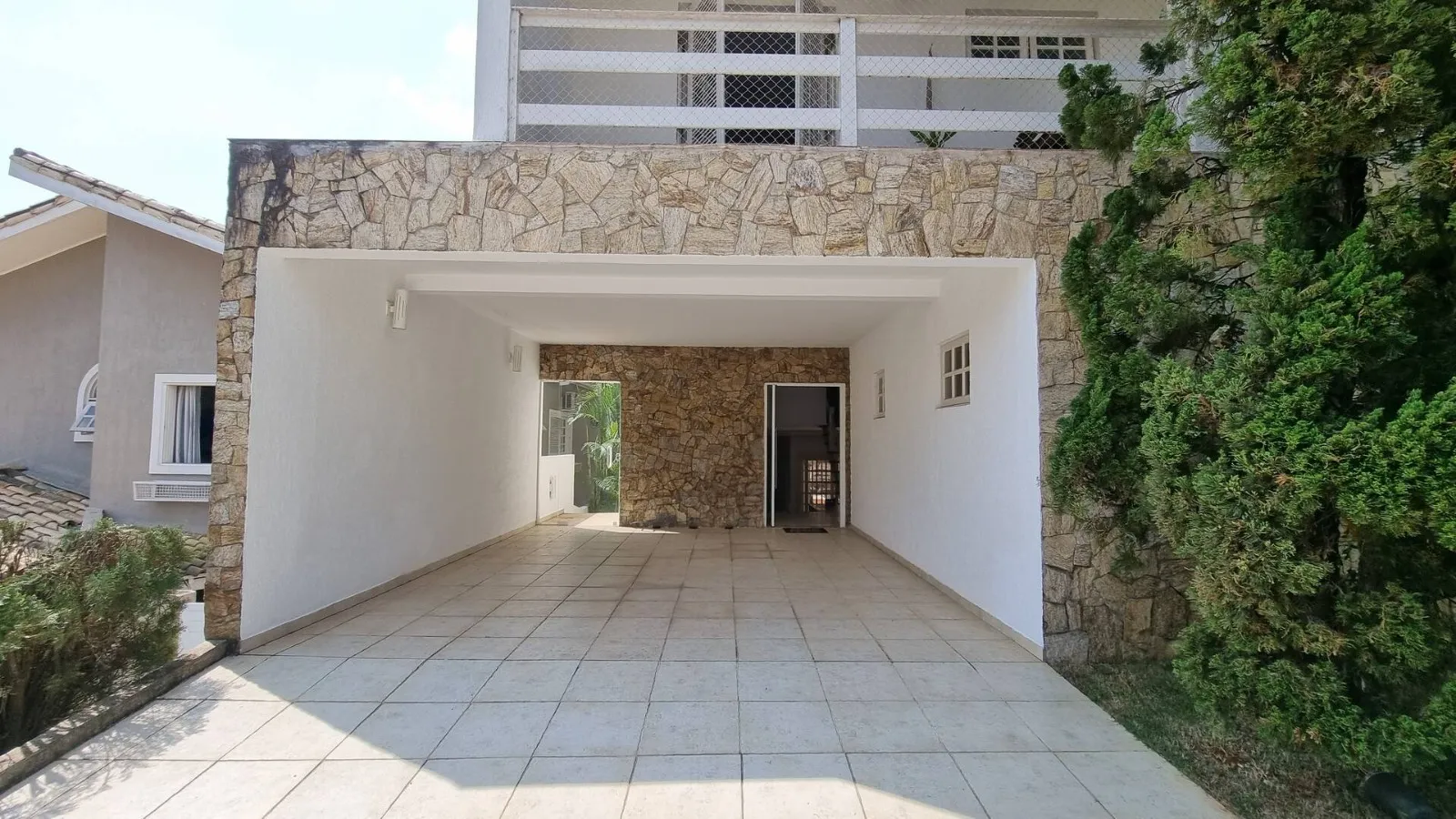 Imagem Oportunidade: Linda Casa Reformada no Alphaville Residencial 9
