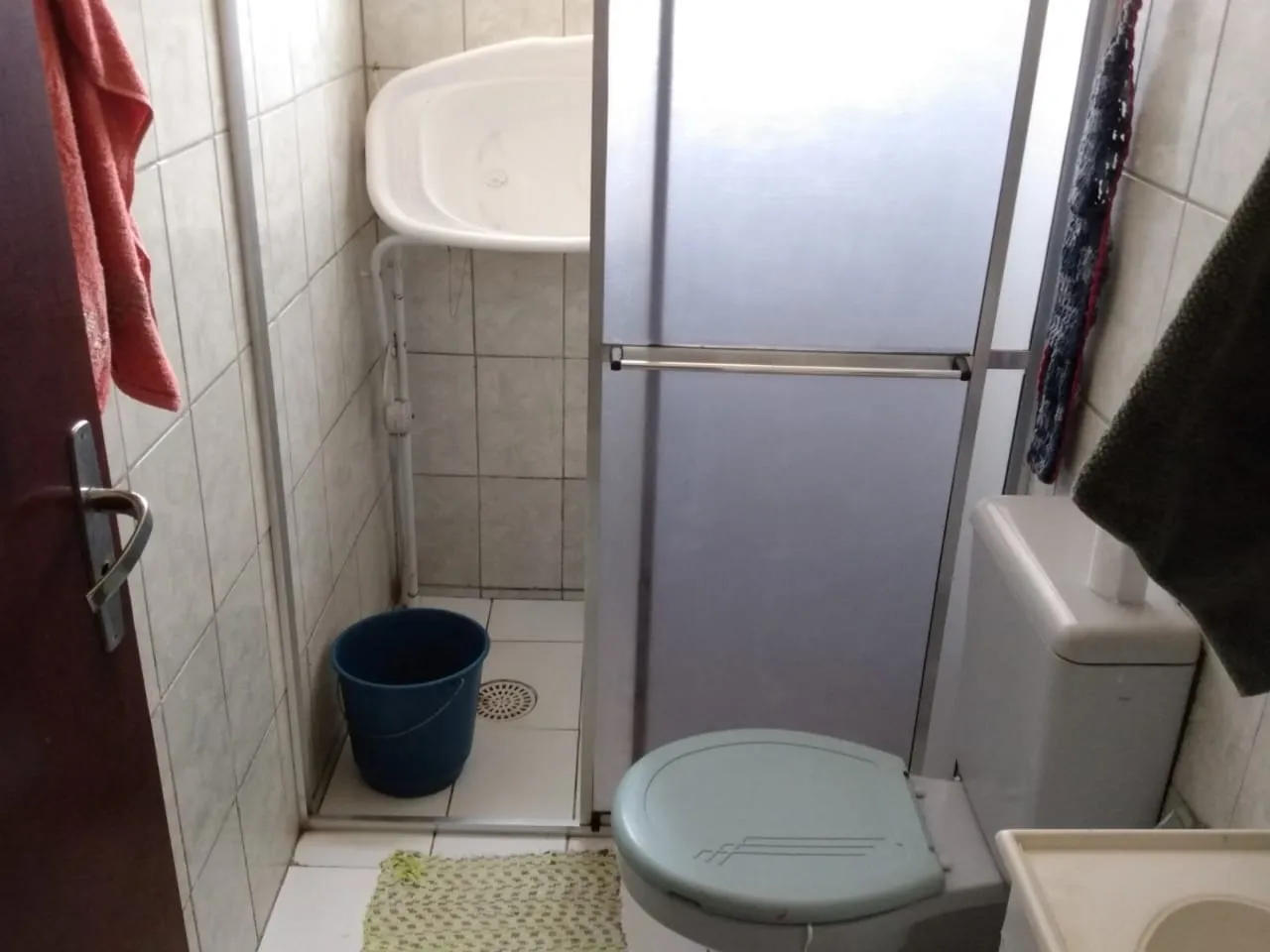 Imagem Chácara à venda 3 Quartos, 2 Vagas, 1800M², Parque Lago Azul, Pindamonhangaba - SP