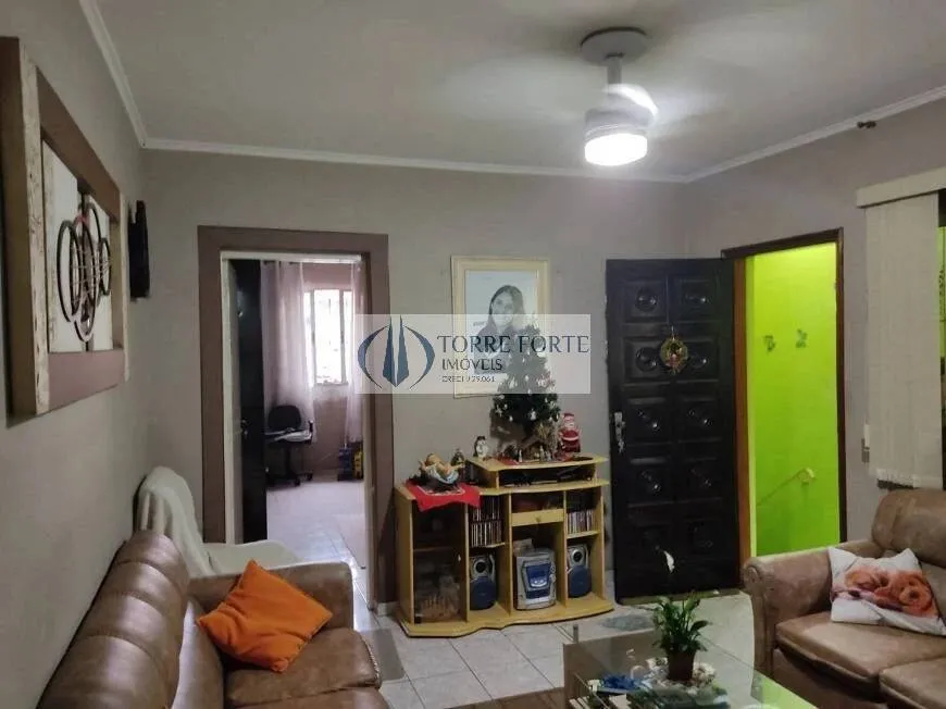 Imagem Bela casa 2 dormitórios 2 banheiros e 2 vagas na Vila Matilde