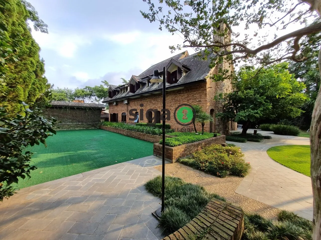 Imagem Casa a Venda em Rua Fechada no Jardim Guedala / Cidade Jardim com 5 quartos