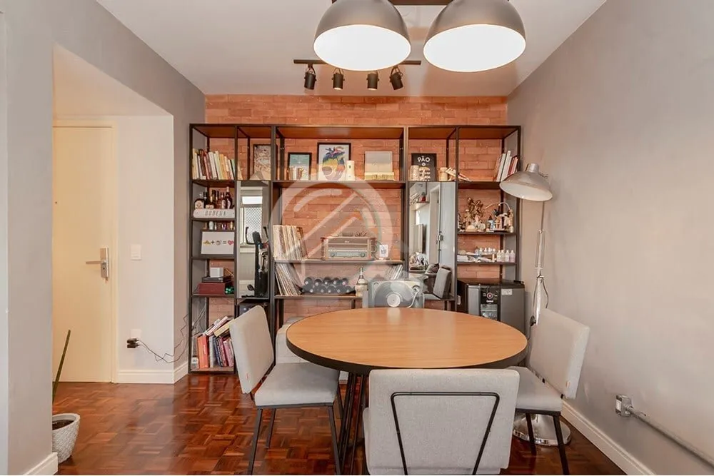 Imagem O apartamento dos seus sonhos à venda em Menino Deus, Porto Alegre! Este maravilhoso imóvel, local...