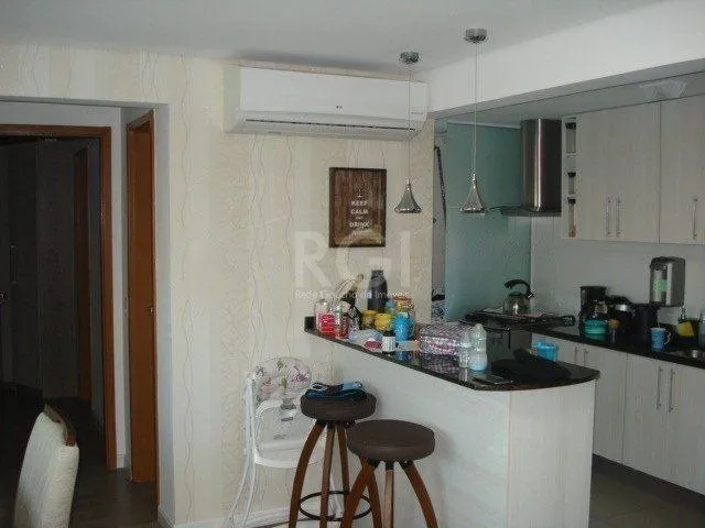 Apartamento para Venda - 65.31m², 2 dormitórios, sendo 1 suites, 1 vaga - Tristeza