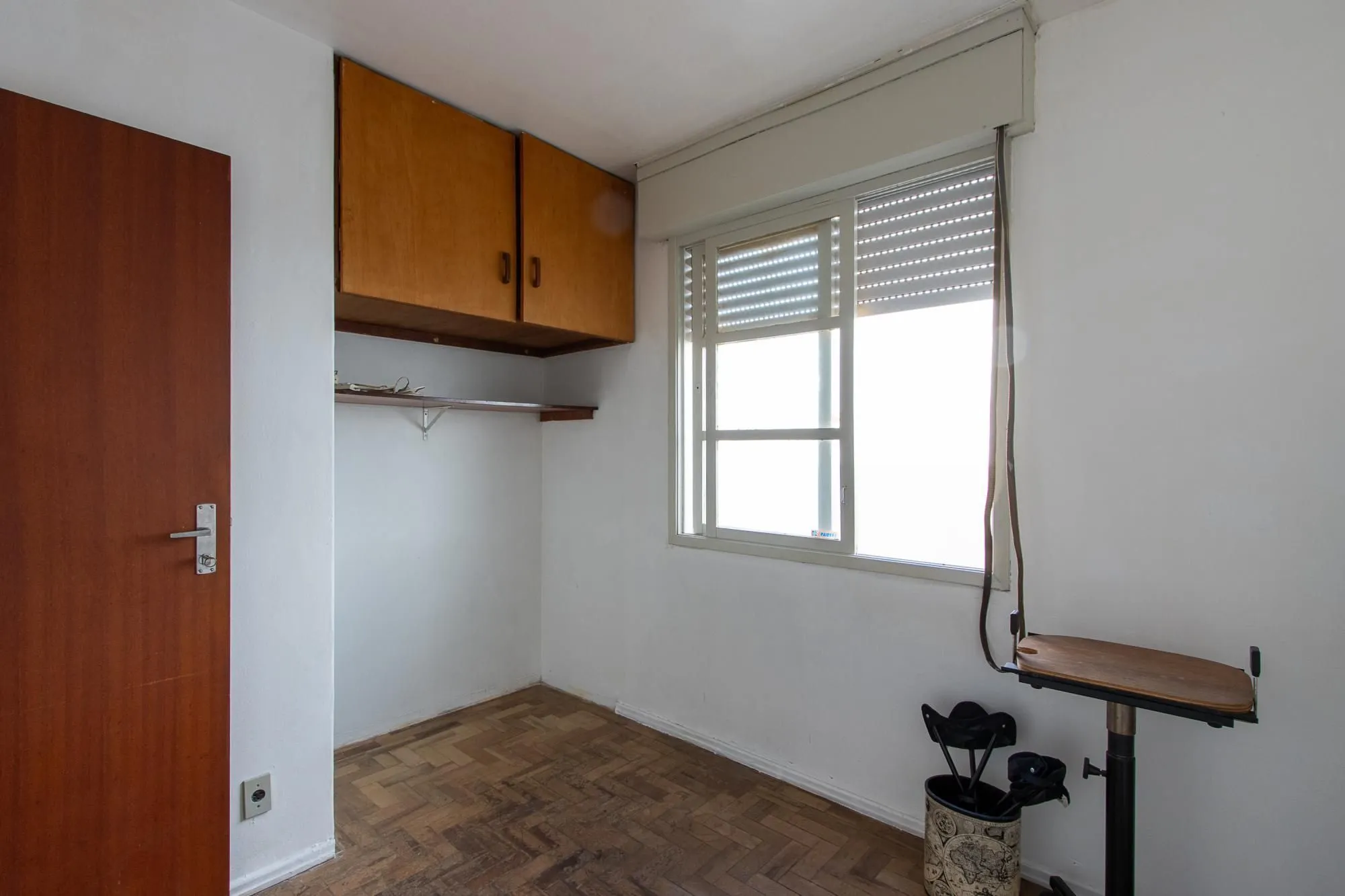 Imagem APARTAMENTO 4 QUARTOS DESOCUPADO - BAIRRO MENINO DEUS