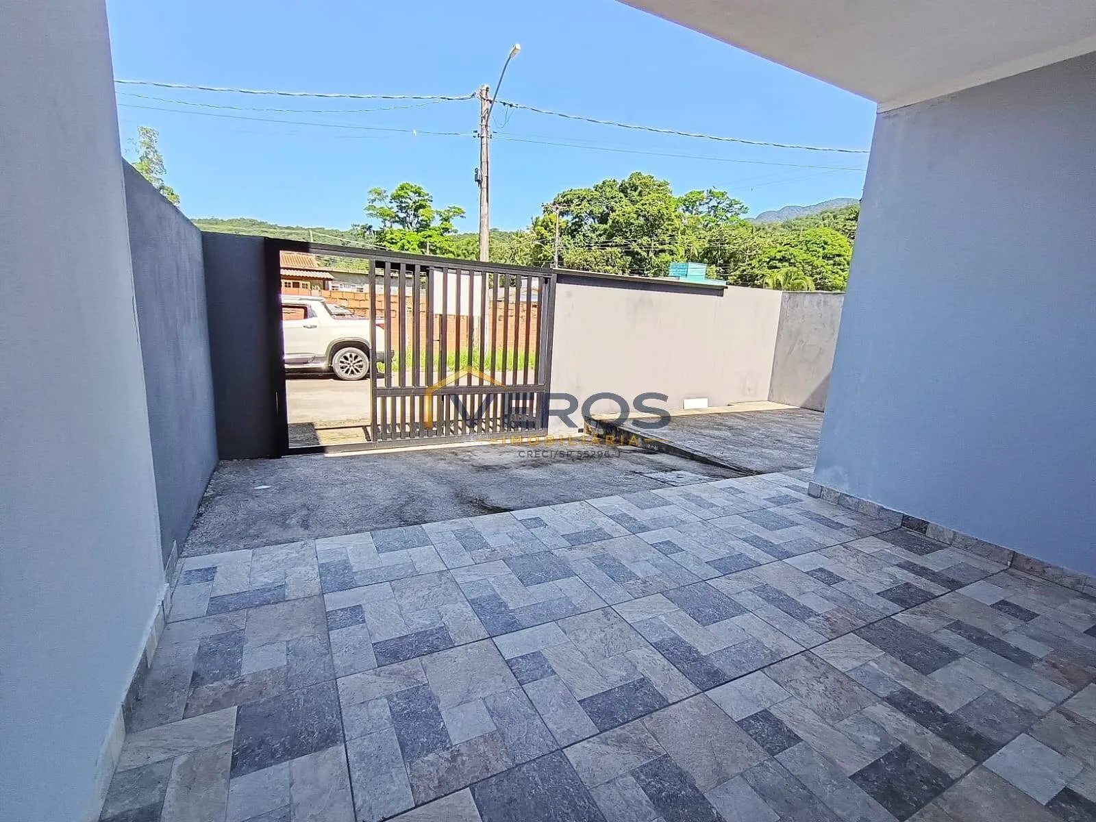 Imagem Casa Nova a venda com 3 quartos perto da praia Massaguaçu em Caraguatatuba