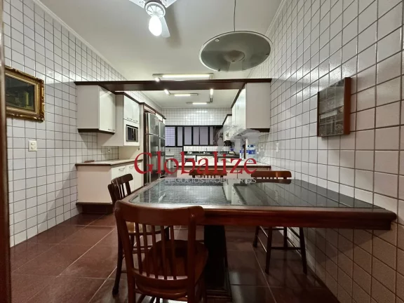 Imagem Apartamento à venda com 252m², 3 suítes, frente mar com sacadas por R$3.000.000,00 no Gonzaga em Santos