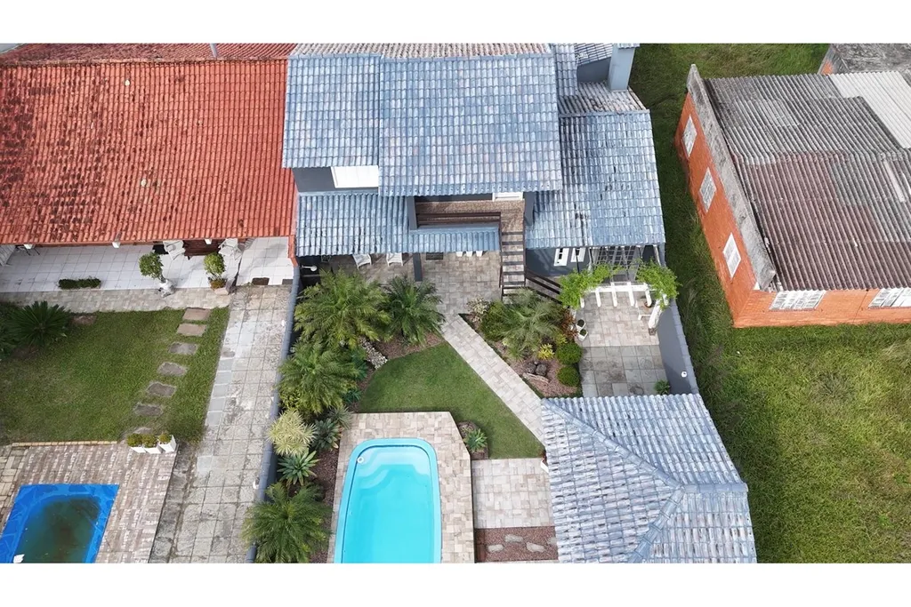 Imagem Casa à venda em Xangri-Lá, Centro, com 5 quartos, 224,44m2