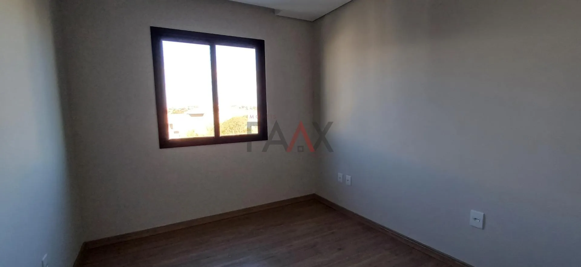 Imagem Sobrado á venda de 138m² no João Gelinski com 2 vagas em Guarapuava PR
