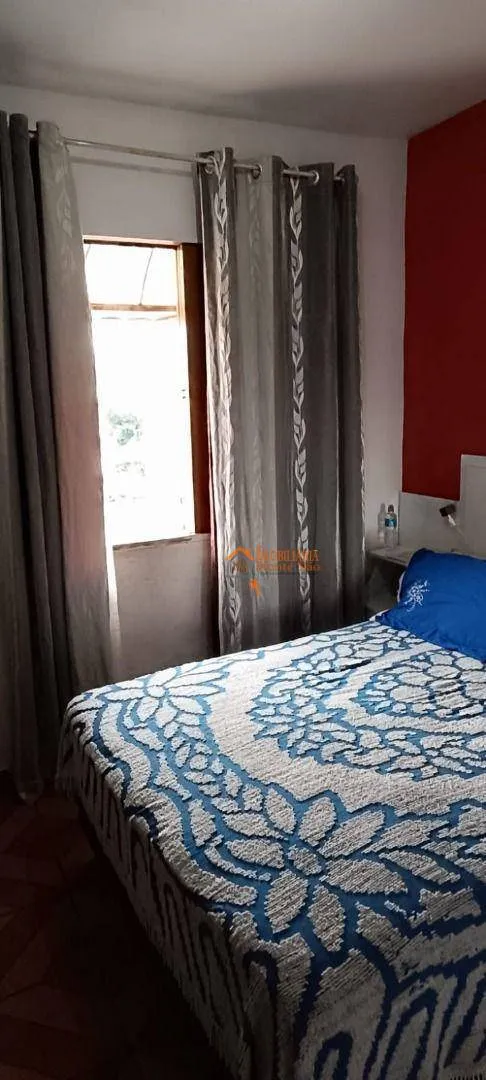 Imagem Casa com 4 dormitórios à venda, 150 m² por R$ 450.000,00 - Vila Rio de Janeiro - Guarulhos/SP
