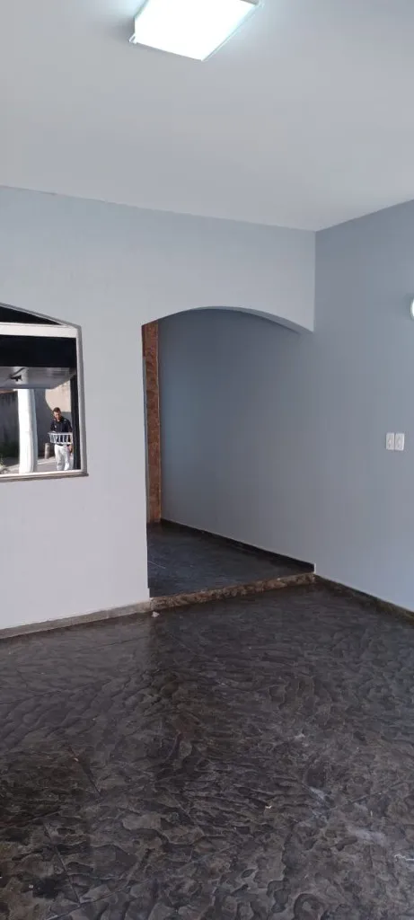 Imagem Sobrado à venda em Santo André-SP: 3 quartos, 1 suíte, 2 banheiros, 2 vagas, 274m² no Jardim Las Vegas!